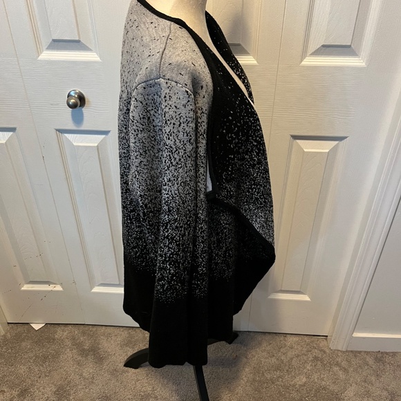 Contemporarie size L cardigan - Picture 10 of 14